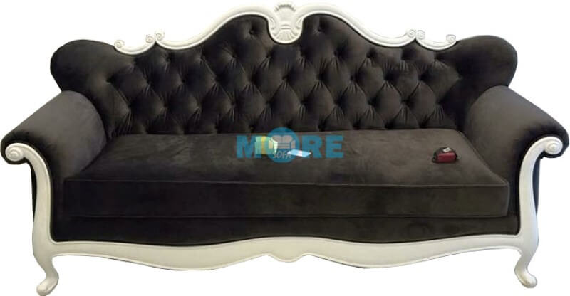 Mẫu Sofa tân cổ điển đẹp được làm bằng gỗ tự nhiên với các đường cong uốn lượn, hoa văn chạm trổ bằng tay kết hợp bọc nỉ cao cấp rút múi phù hợp với mọi gia đình Sofa tân cổ điển cao cấp